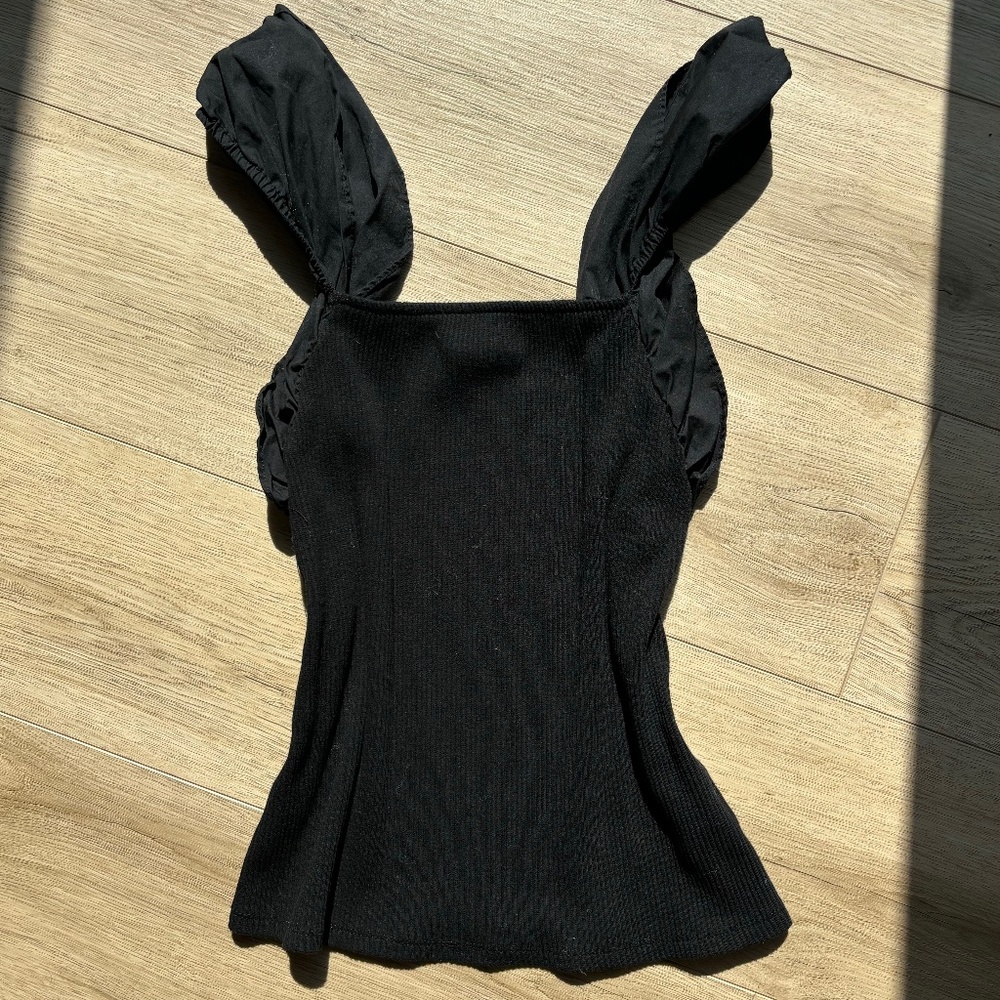 Black Ribbed Ruffle Tank Top - Picture 4 of 5